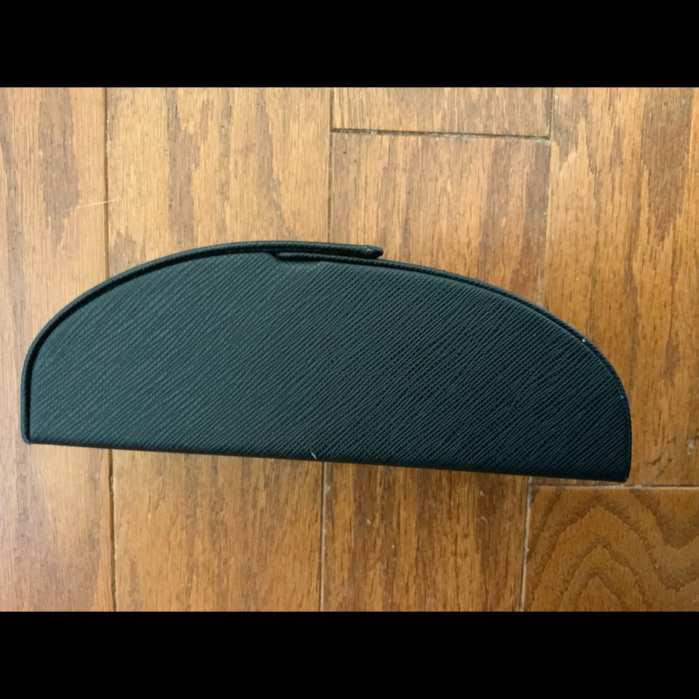 NWOT..PRADA sunglasses with case - Picture 7 of 7